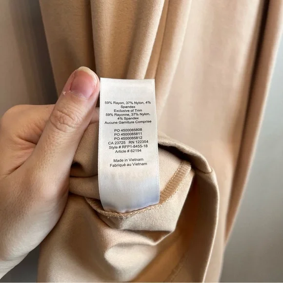 Aritzia Babaton Matheson Sleeveless Bodycon Dress 4 - Picture 9 of 10